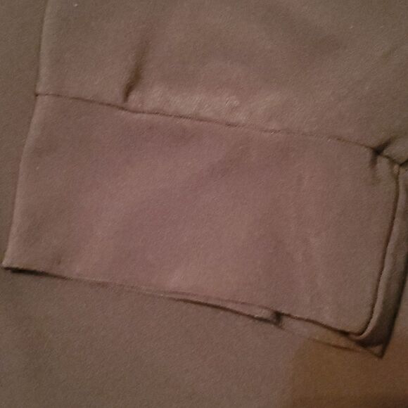 Kim Roger's Women's V Neck Button Front Tie Waist Blouse Sz Medium - Picture 2 of 6